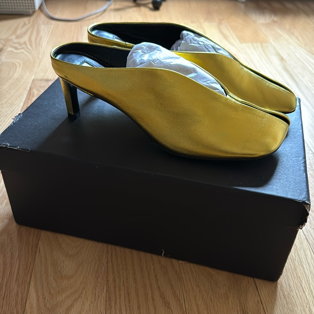 Jil Sander Gold Women's Shoes